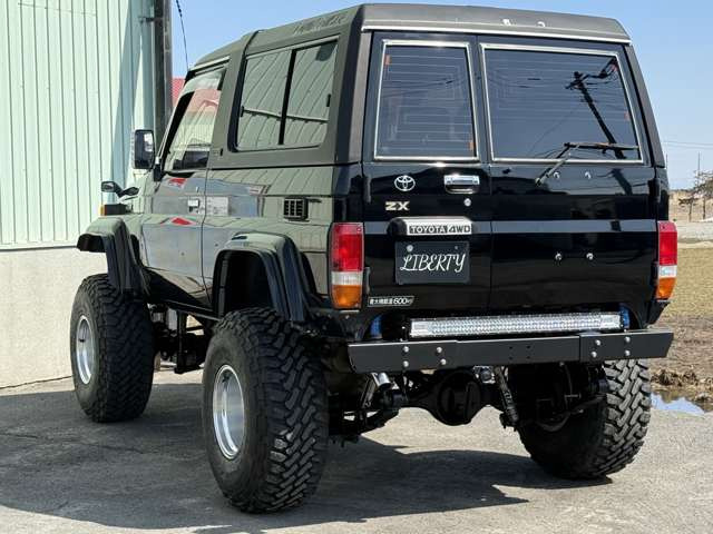 トヨタ ランドクルーザー70 4.2 ZX FRPトップ ディーゼル 4WD FOX