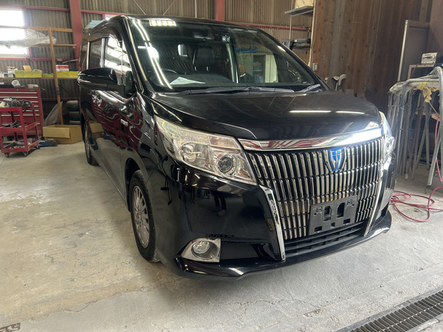 エスクァイアハイブリッド 1.8 Gi タクシー仕様に人気の車種です。