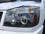 社外LEDヘッドライトも曇り等もなく綺麗です。