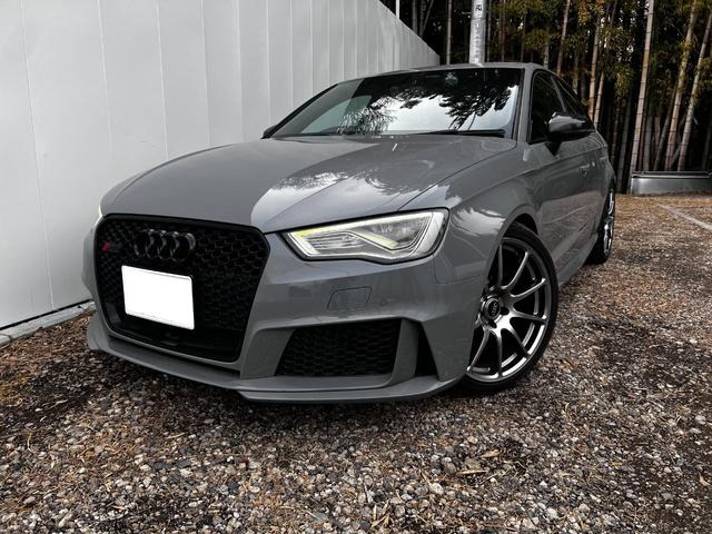 アウディ RS3スポーツバック 2.5 4WD ベースグレード ナルドグレー 