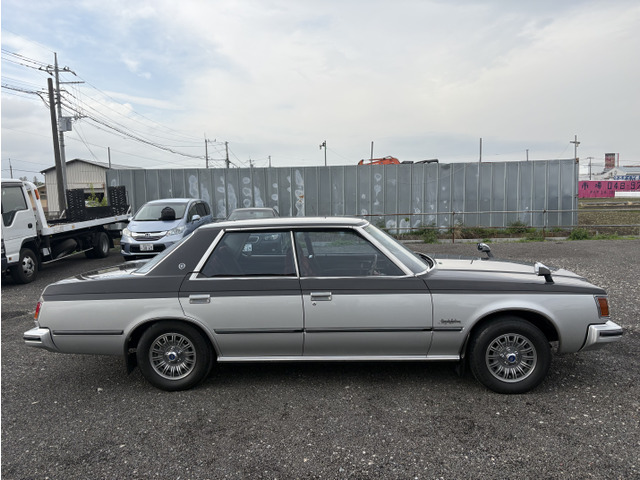 トヨタ クラウン 希少 実走行2.7万キロ の中古車詳細 (27,426km