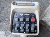 ラジコンが付で、吊り荷の近くで確認しながらクレーン操作ができます。ラジコン作動も確認済です。