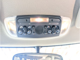スイッチ類のレバーにもメッキがあしらわれており輸入車ならではのクオリティーを感じさせてくれます。