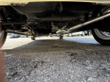 ●サビや腐食はなく綺麗な下回り☆下廻りの状態を確認するのは中古車選びにおいて最重要事項です!!フレームやマフラーの状態を是非ご覧ください☆