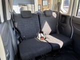 ●リヤシートも使用感が少なく清潔な状態です☆同乗者の方も気持ちよくご同車できますね☆是非ご覧ください♪♪