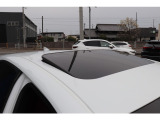 オプションのムーンルーフも装備されております!