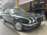 XJ XJ エグゼクティブ 3.2-V8 
