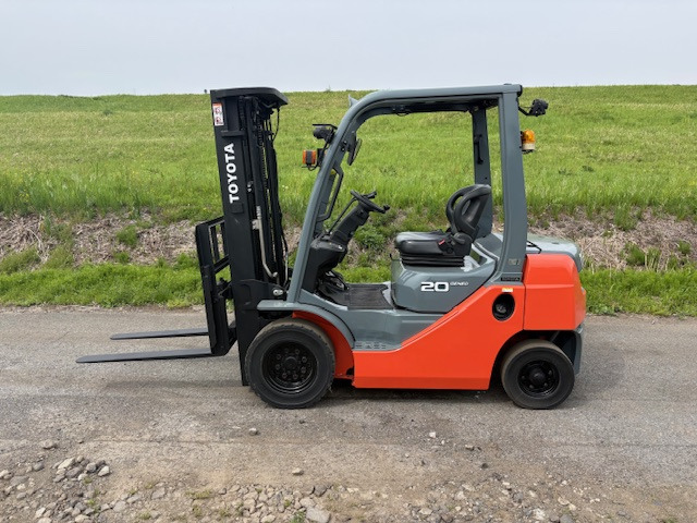 トヨタL&F エンジンフォークリフト 02-8FD20
