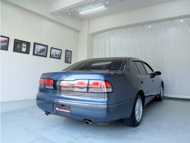 トヨタ アリスト 3.0 V ☆ノーマル車☆2JZ-GTE☆保証書取説 の中古車