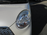 ヘッドライトは黄ばみ老化の少ない綺麗なヘッドライトです。