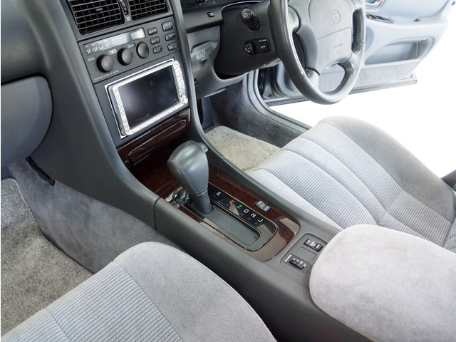トヨタ アリスト 3.0 V ☆ノーマル車☆2JZ-GTE☆保証書取説 の中古車