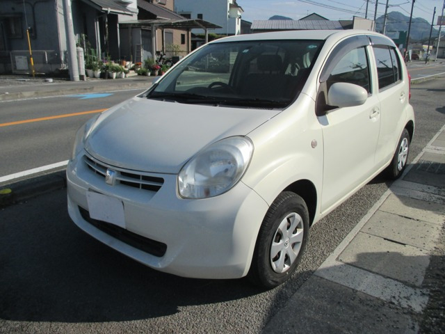 パッソ 1.0 X クツロギ 