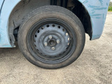 左後タイヤ