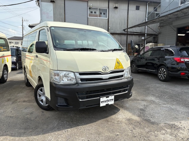 ハイエース 2.7 DX ロング ミドルルーフ 幼児バス 大人2人幼児12人