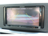 シフトをリバースに入れると、後方の様子を映してくれます!バックや駐車の際にすごく便利です☆