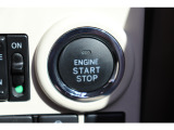 プッシュスタートで、ポケットやカバンに鍵を入れたままでもエンジンを始動することができます!ドアの施錠や解錠も鍵を取り出す必要がないとっても便利です☆