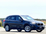 X1 SDRIVE入庫★走行少なく状態も良好です★ 正規Dラー車 取説類、スペアキー完備 禁煙車 内装除菌クリーニング済