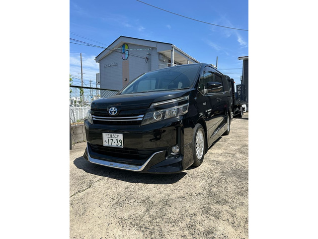 ヴォクシー 1.8 ハイブリッド V モデリスタエアロ、9インチSDナビ