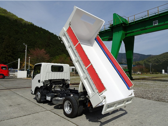 いすゞ エルフ ダンプ 強化 新明和 2t積載 4ナンバー の中古車詳細