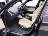 禁煙でつかわれていましたので、室内の汚れ等も殆どなく、嫌な臭いもございませんので、とても綺麗な状態です。快適なランバーサポート機能付きのパワーシート・シートヒーターが装備されています。