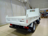 エルフ 3.0 フルフラットロー ディーゼル 4WD 2t 強化ダンプ 登録済み未使用車