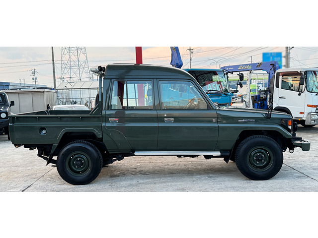 トヨタ ランドクルーザー70 ピックアップ 4.0 4WD 限定版車両 * の中古 