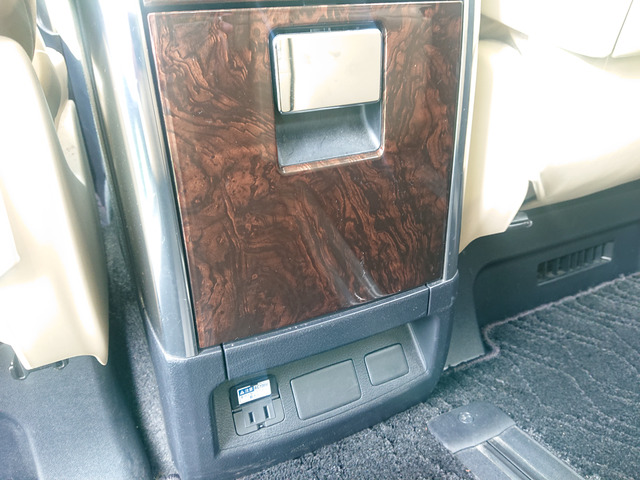 ヴェルファイア ハイブリッド 2.5 V Lエディション E-Four 4WD 本革シート パノラミ...