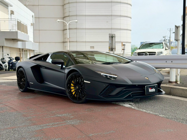 ランボルギーニ アヴェンタドールロードスター 