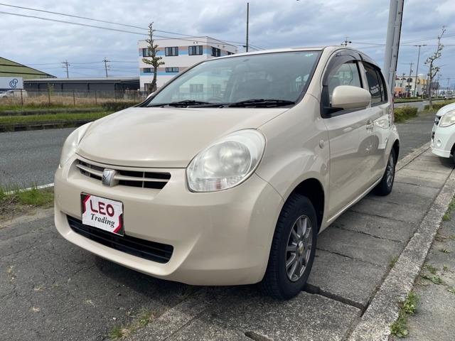 パッソ 1.0 X クツロギ 4WD 