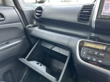 【支払総額推進店】お車をご覧い頂きまして、誠に有難う御座います。在庫車両になりますので、是非ご都合の宜しい時に、見に来て下さい。来店予約をされると、ご案内がスムーズです。