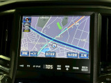メーカーナビを装備でロングドライブも快適です。フルセグTV視聴可能です!