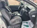 運転席 目立つ傷等ありません。