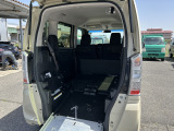 【支払総額推進店】お車をご覧い頂きまして、誠に有難う御座います。在庫車両になりますので、是非ご都合の宜しい時に、見に来て下さい。来店予約をされると、ご案内がスムーズです。
