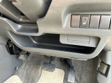 【支払総額推進店】お車をご覧い頂きまして、誠に有難う御座います。在庫車両になりますので、是非ご都合の宜しい時に、見に来て下さい。来店予約をされると、ご案内がスムーズです。