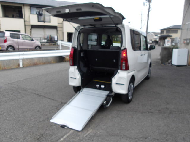 ダイハツ タント 