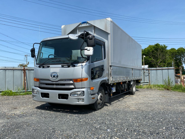 UDトラックス コンドル 