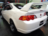 プレミアムホワイトパールカラータイプR仕様フルエアロ&SSRメッキアルミ&大型リアスポイラーHIDライト&3スポークステアリング&チタン調メーター他センス良く仕上がっております