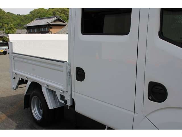 日産 アトラス Wキャブ 1.1t パワーゲート(PG)全低床 の中古車詳細
