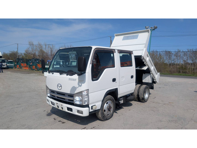 タイタン  1.2tWキャブダンプ 4WD 土砂禁