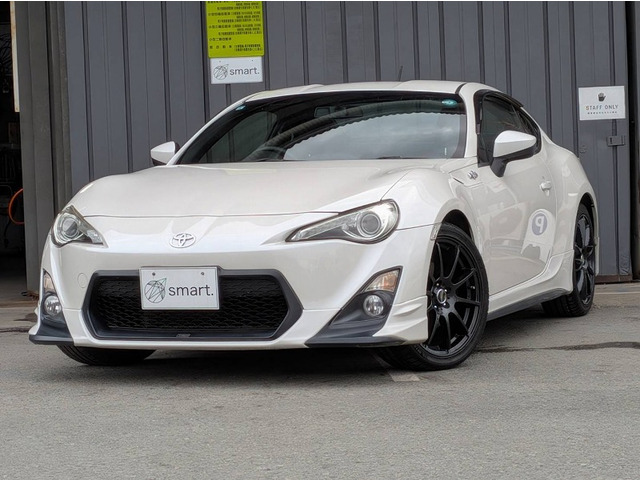86 2.0 GT TRDエアロ/TRDマフラー