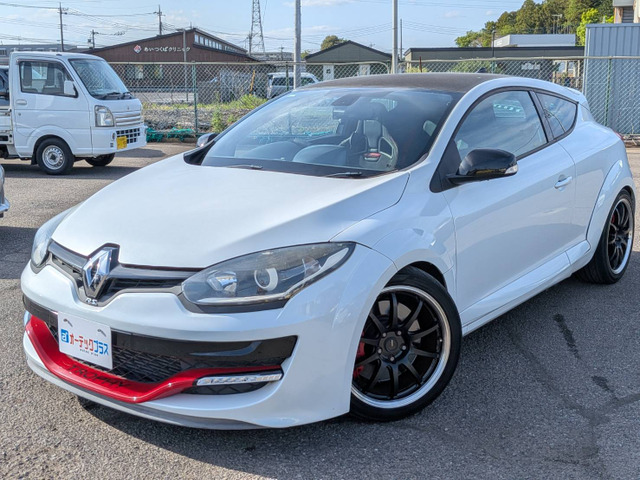 メガーヌ スポール 273 トロフィー 2 6速マニュアル ハーフレザーシート