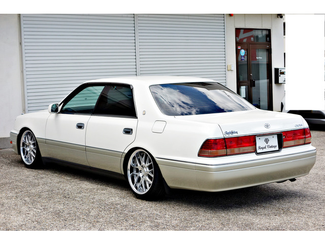 トヨタ クラウン 2.5 ロイヤルサルーン 新品WORK18インチアルミ 新品車