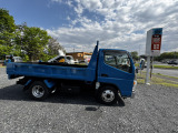 車両右側:三菱キャンターセーフティーローダーダンプ積載3トン,車検1年,走行距離8万㎞台,NOxPM適合,マニュアル5速,ETC
