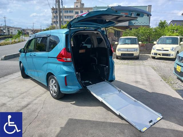 フリード+ 1.5 ハイブリッド G 車いす仕様車 福祉車両 スロープタイプ
