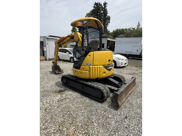 コマツ 油圧ショベル KOMATSU PC30UU-5