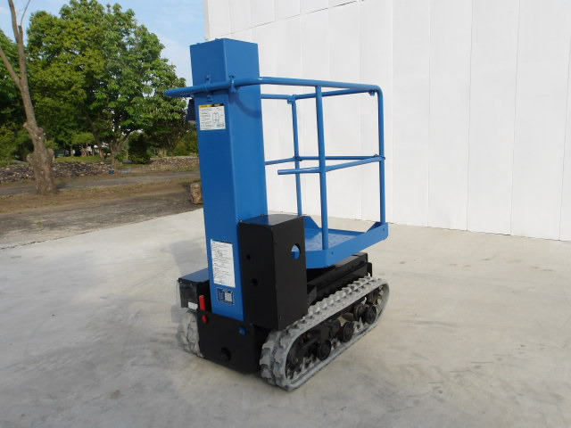 アイチ 高所作業車 クローラ式 3.8m 高所作業車