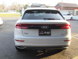 Q8 55 TFSI クワトロ デビューパッケージ ラグジュアリー 4WD サンルーフ純正ナビTV ...