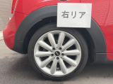 【右リア】