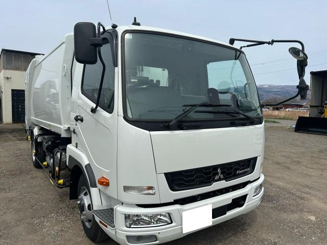ファイター パッカー車 極東10.2立米プレス 段ボール仕様