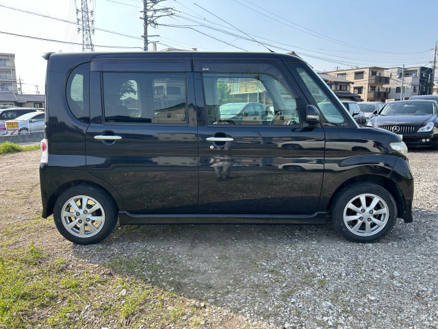 ⭐️大人気⭐️ダイハツ タントカスタム ナビ付 車検2年付可能！ ダイハツ タントカスタム X ☆車検2年付ナビ付☆ の中古車詳細